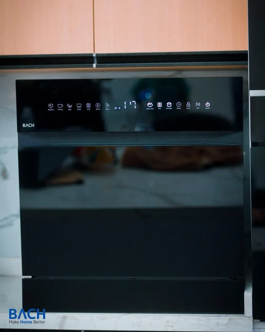 BACH Built In Dish Washer — 1
